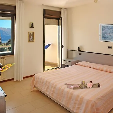 Отель Europa Лимоне-суль-Гарда